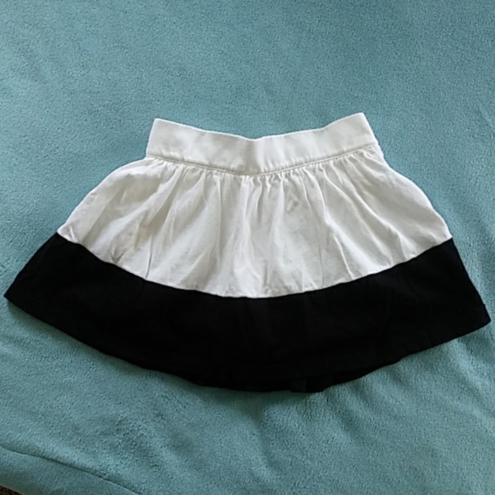 Girls Old Navy skirt Size 2T